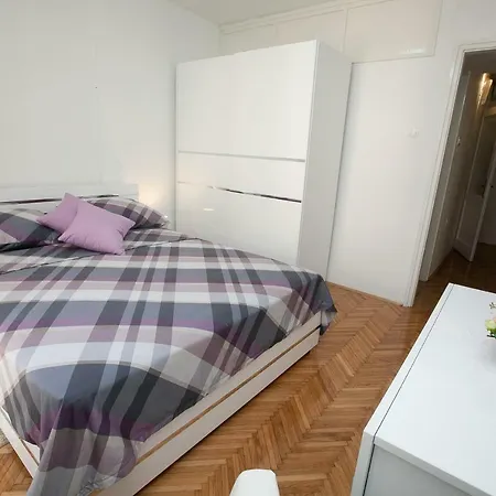 Downtown Kole Apartman Zára