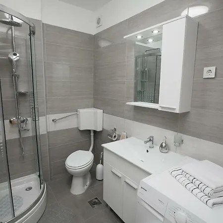 Downtown Kole Apartman